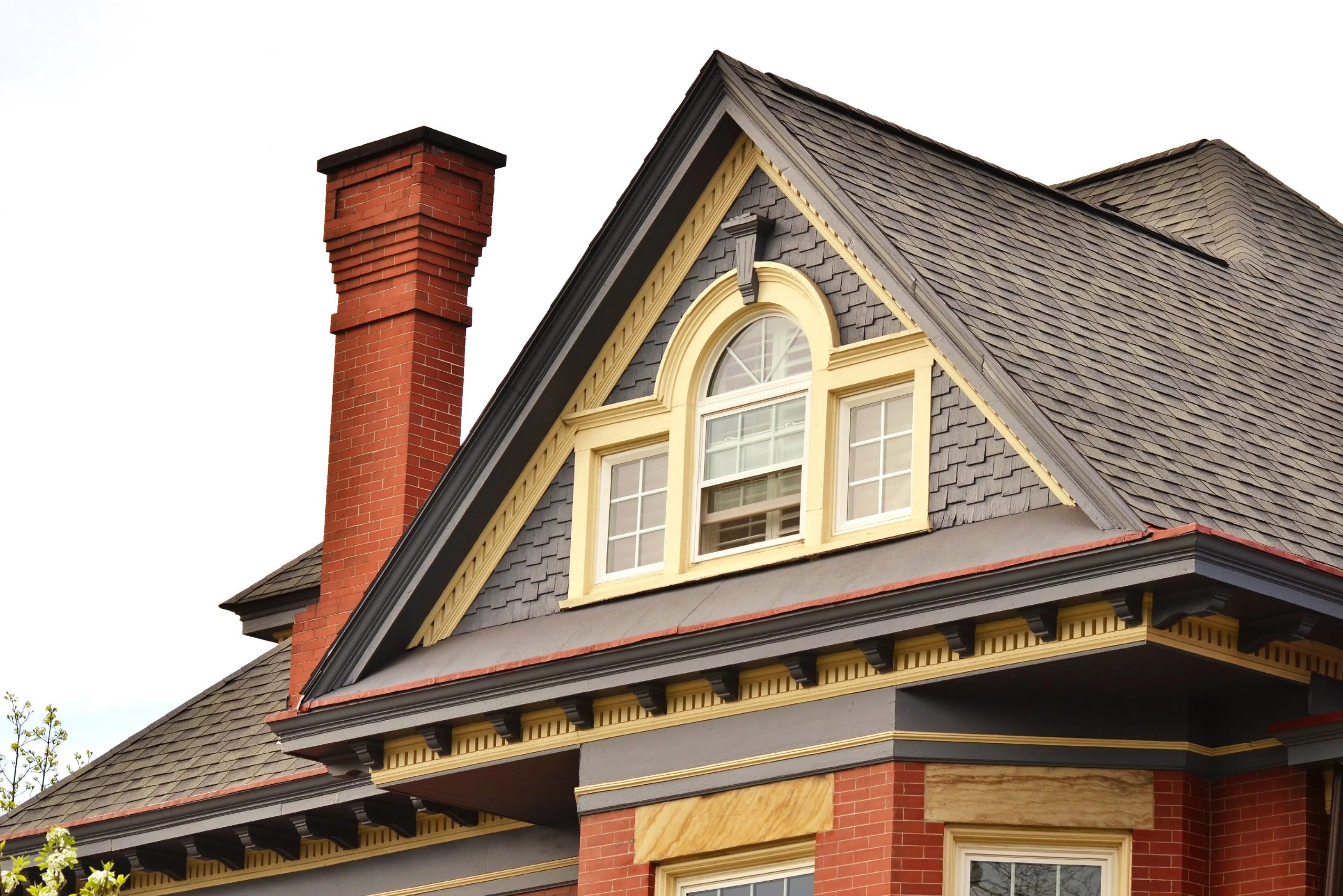 DIY vs. Professional Roof Replacement: Pros and Cons